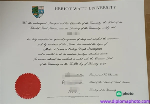 英国赫瑞瓦特大学毕业证书Heriot-Watt University United Kingdom照片