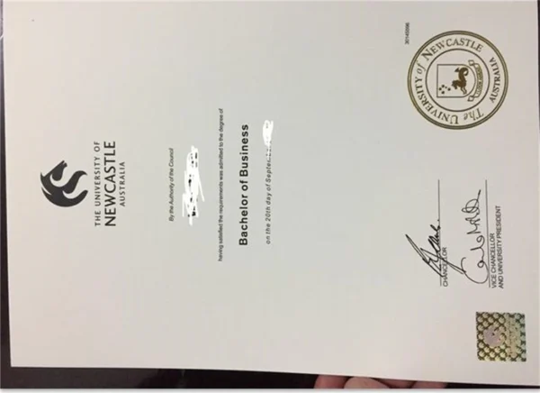 澳洲纽卡斯尔大学毕业证书The University of Newcastle照片