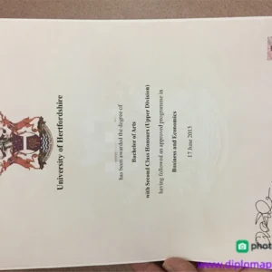 英国赫特福德大学毕业证书University of Hertfordshire照片