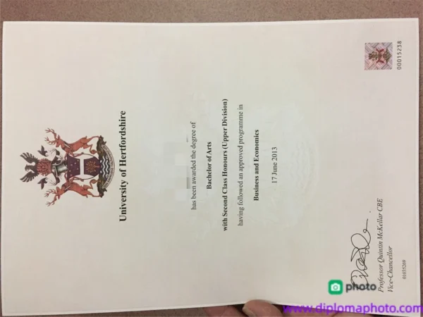 英国赫特福德大学毕业证书University of Hertfordshire照片