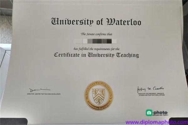 加拿大滑铁卢大学毕业证书University of Waterloo照片