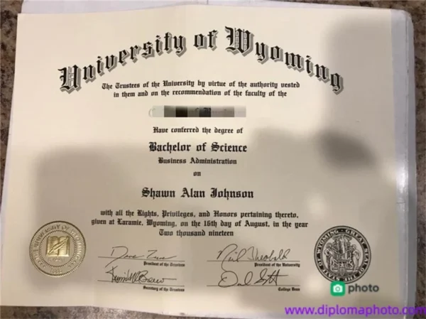 美国怀俄明大学毕业证书University of Wyoming照片