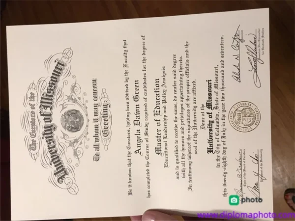 美国密苏里大学哥伦比亚分校毕业证书University of Missouri-Columbia照片